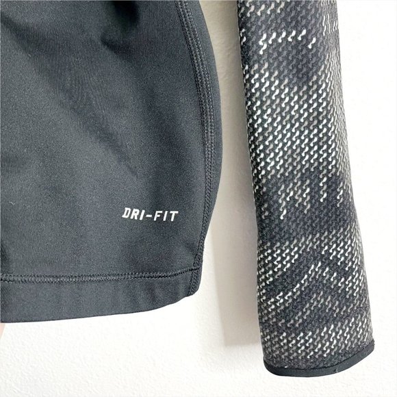 Nike Pro Women’s Half Zip Pullover Black Size Medium Athletic Casual Comfort - Picture 3 of 13